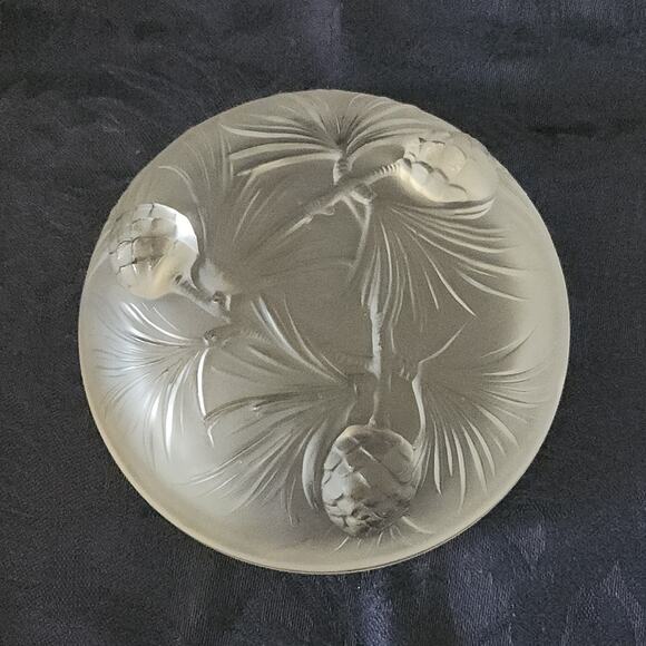 🍁🍂🌰Vintage Frosted Pinecone Molded Glass Bowl Winter Fall Decor Verlys? - Picture 2 of 6